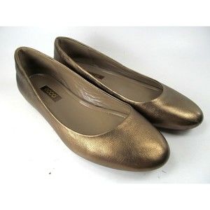 Ecco Flats Gold Color Womens Size 36 US 5 EUC